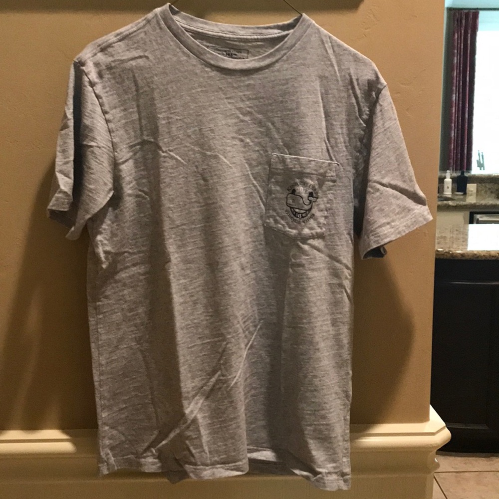 Vineyard Vines t shirt
